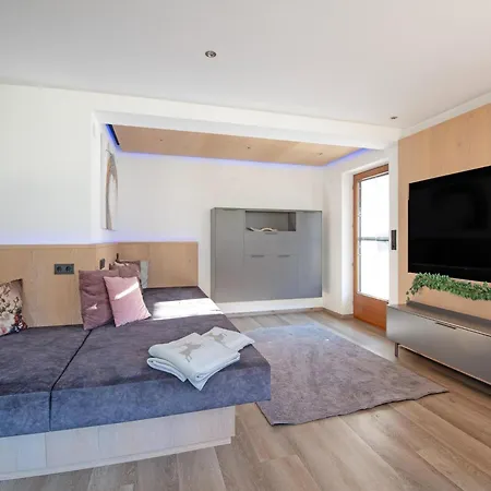 Exclusive With Garden And Whirlpool *