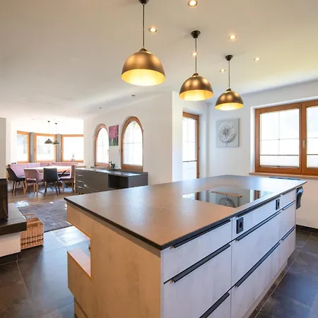 Exclusive With Garden And Whirlpool *