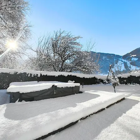 Exclusive With Garden And Whirlpool Hébergement de vacances