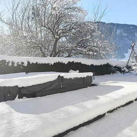 Hébergement de vacances Exclusive With Garden And Whirlpool